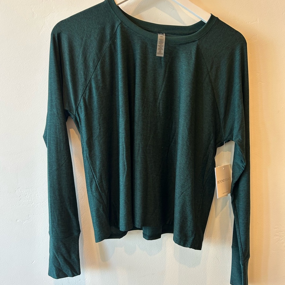 Beyond yoga space dye longsleeve, forest green NWT size S